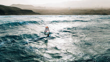 Carica l'immagine nel visualizzatore di Gallery, action_shot