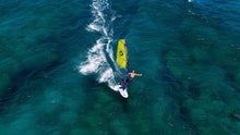 Lade das Bild in den Galerie-Viewer, action_shot
