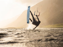 Carica l&#39;immagine nel visualizzatore di Gallery, action_shot
