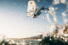Lade das Bild in den Galerie-Viewer, action_shot