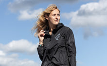 Carica l&#39;immagine nel visualizzatore di Gallery, Fanatic Windbreaker Jacket Women 2022
