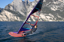 Lade das Bild in den Galerie-Viewer, Fanatic Falcon Foil BXF 2022
