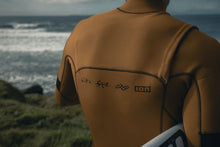 Carica l&#39;immagine nel visualizzatore di Gallery, action_shot
