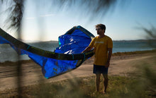 Carica l&#39;immagine nel visualizzatore di Gallery, action_shot
